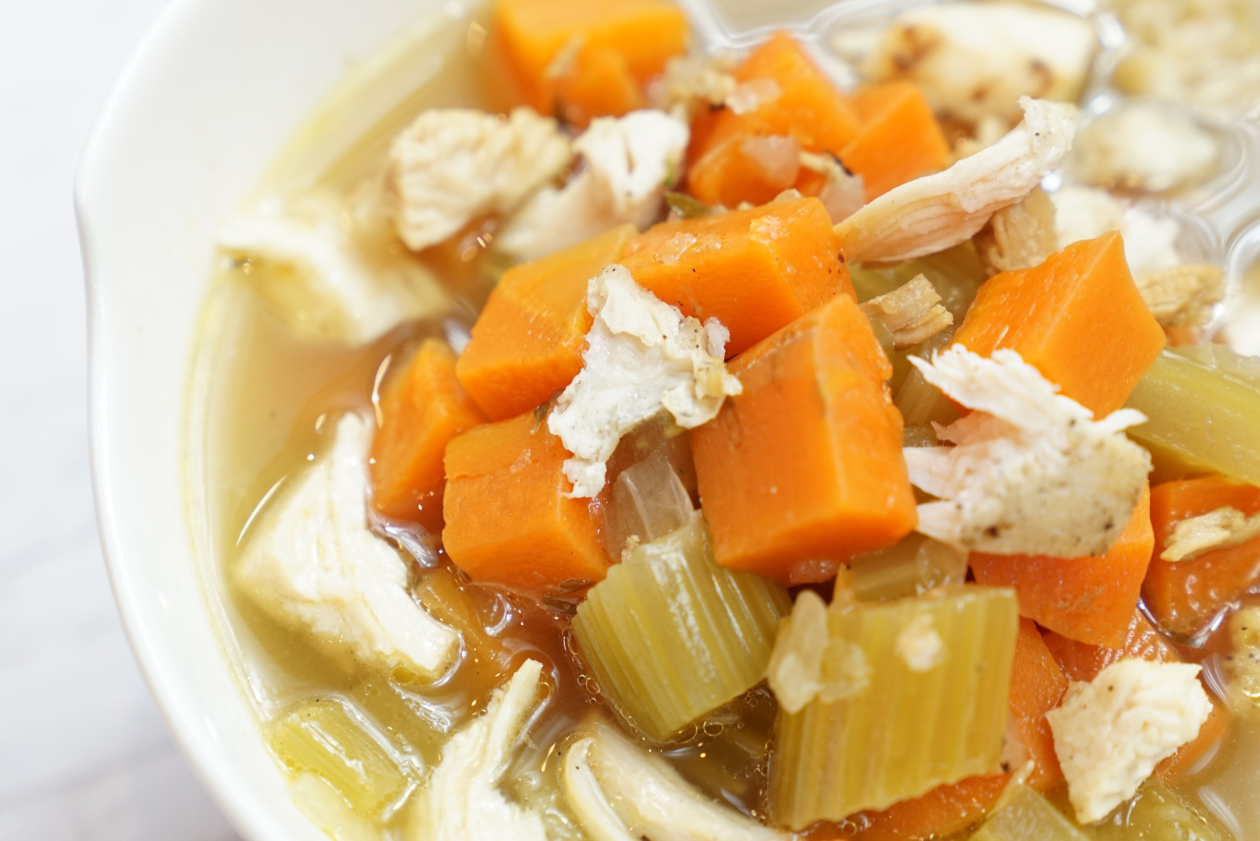 Order Rustic Chicken Soup 16oz. food online from Freshmix Salads, Wraps & Bowls store, New York on bringmethat.com