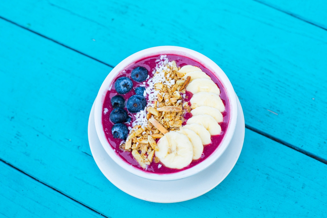Order Smoothie Bowl food online from Fare Well store, Washington on bringmethat.com