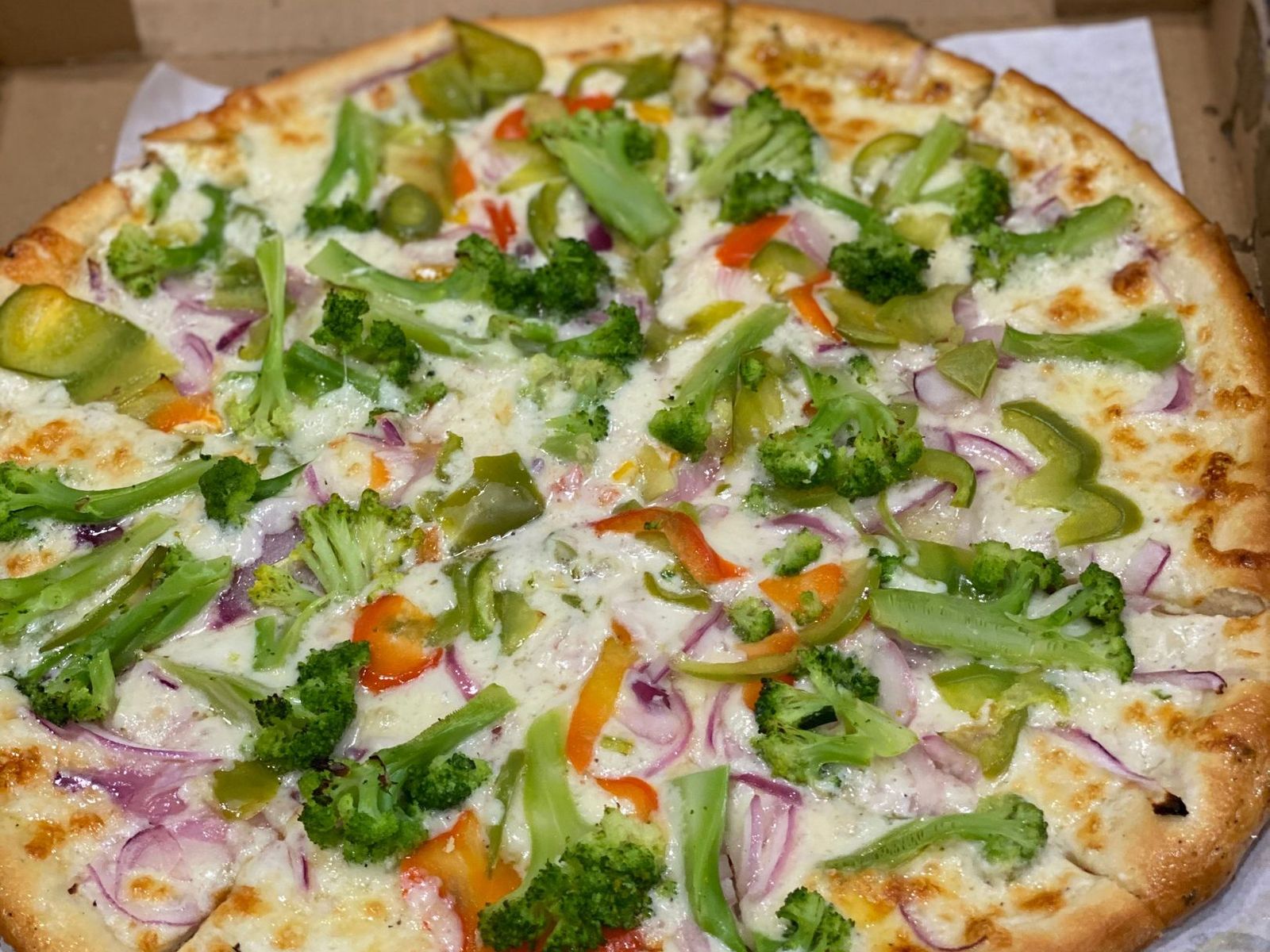 Order 10" Personal Broccoli PIzza food online from Shalom Pizza store, Los Angeles on bringmethat.com
