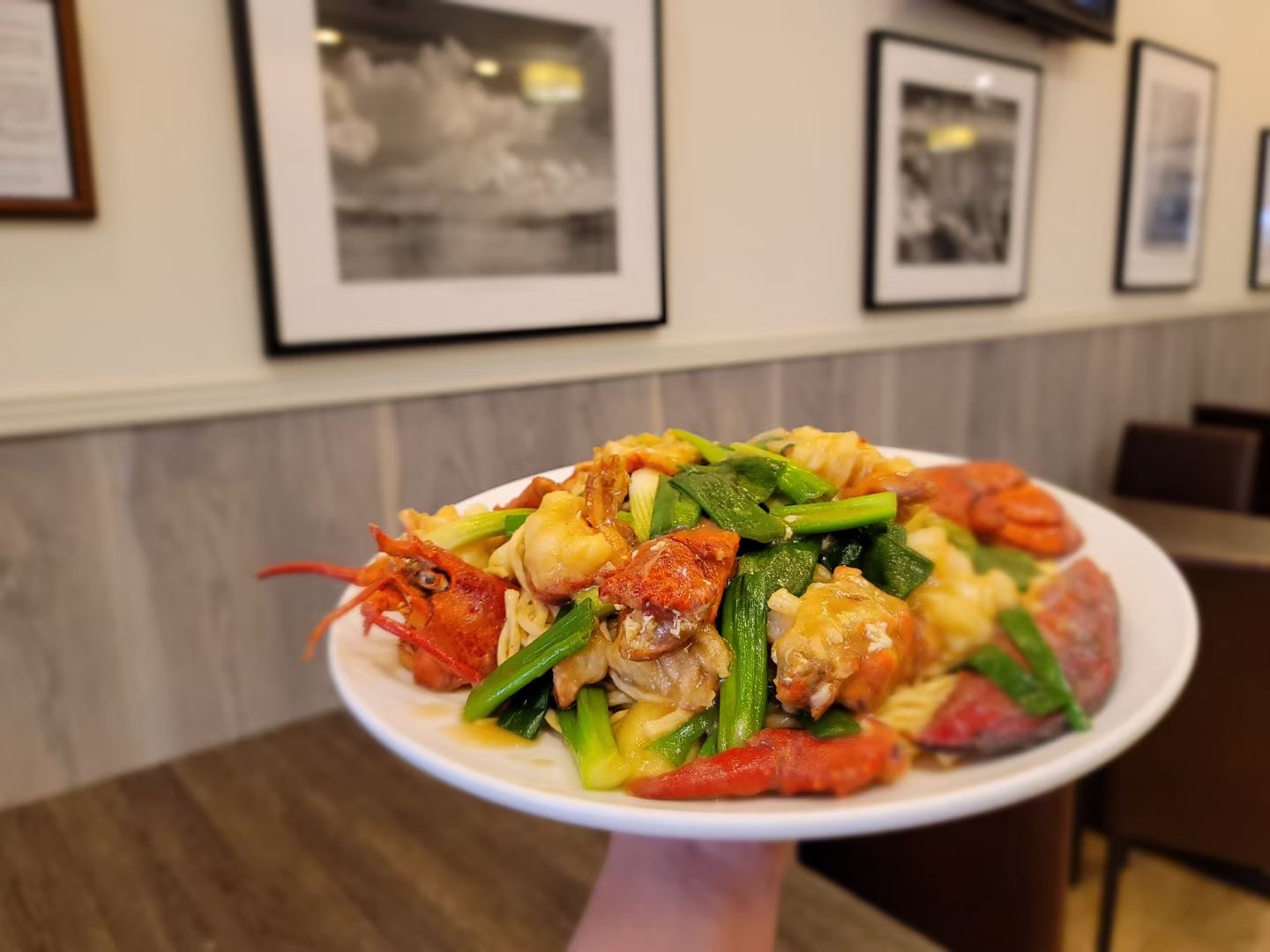 Order Lobster lo mein 龍蝦撈面 food online from Cheung Hing Restaurant store, South San Francisco on bringmethat.com