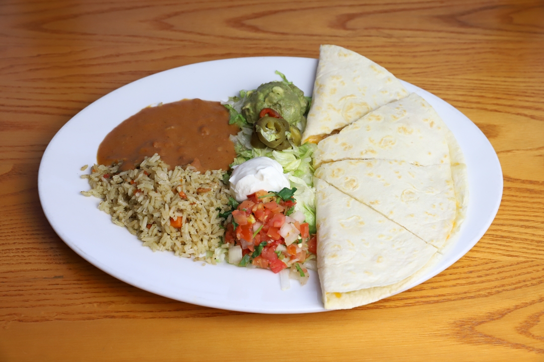 Order Quesadilla Deluxe Plate food online from Roja Mexican Grill store, Omaha on bringmethat.com