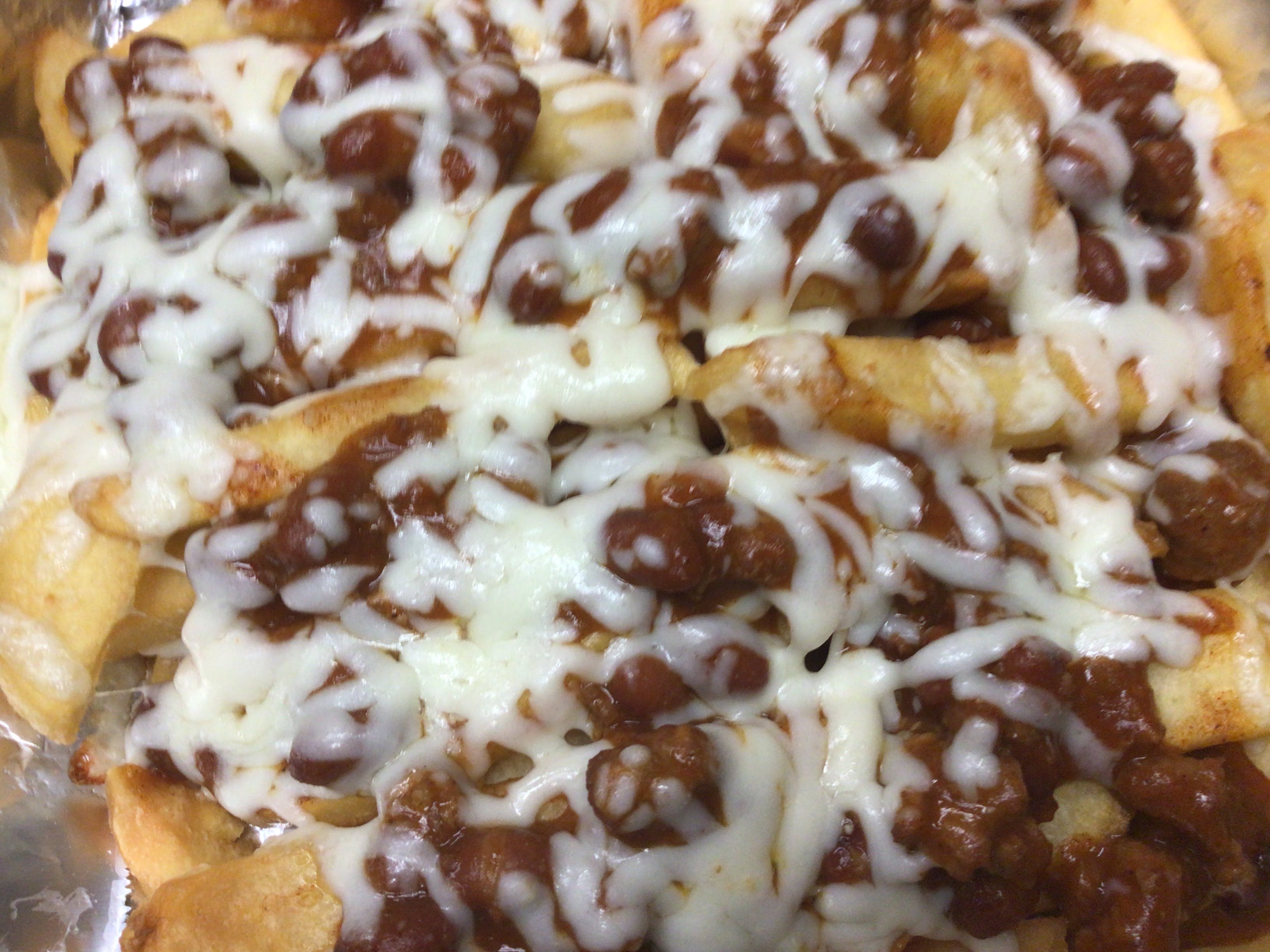 Order Chili Cheese Fries - Appetizers food online from Porto Fino Pizza store, Columbus on bringmethat.com