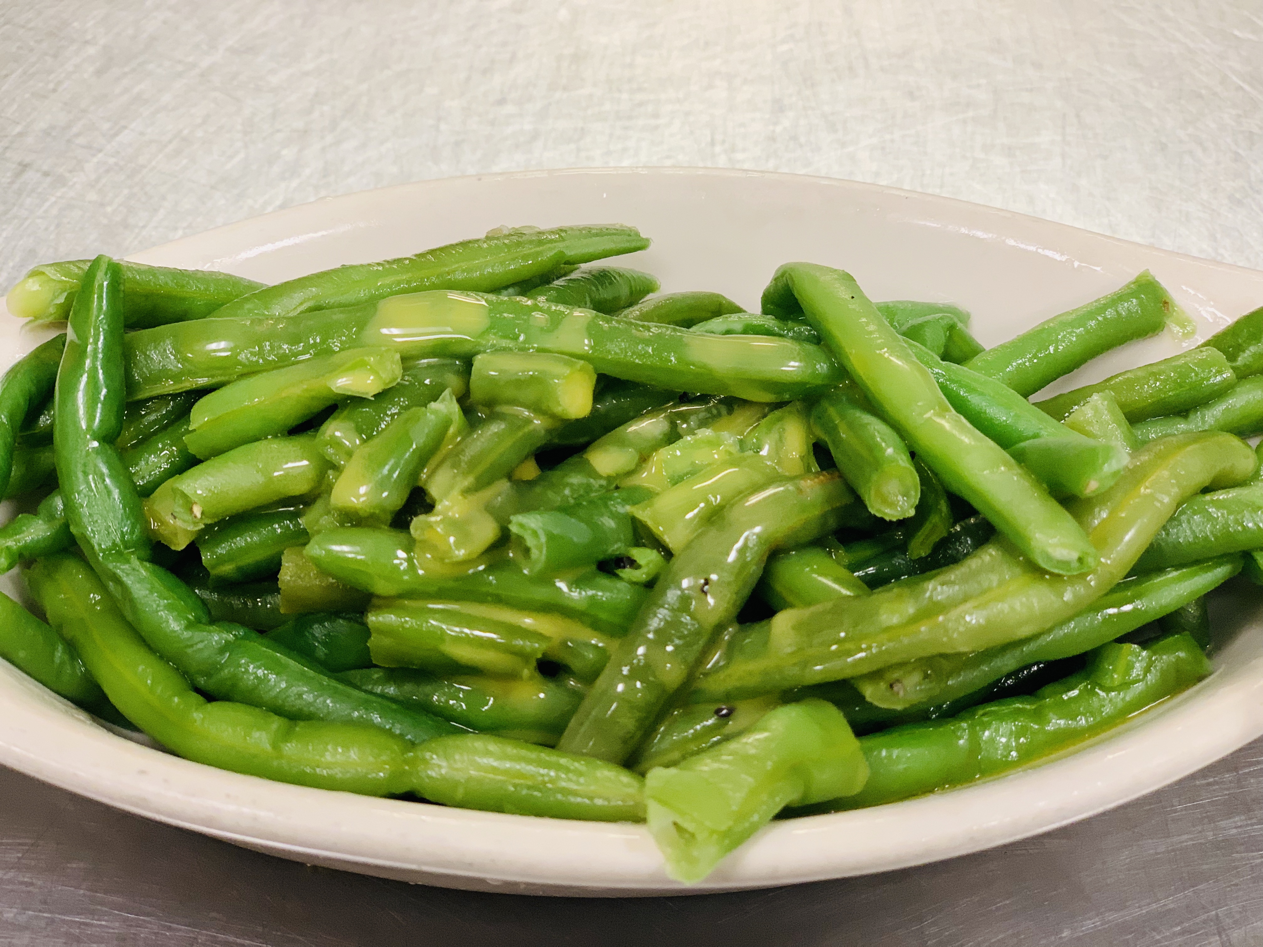 Order Green Beans food online from Mojo Pub -N- Grill store, Youngstown on bringmethat.com
