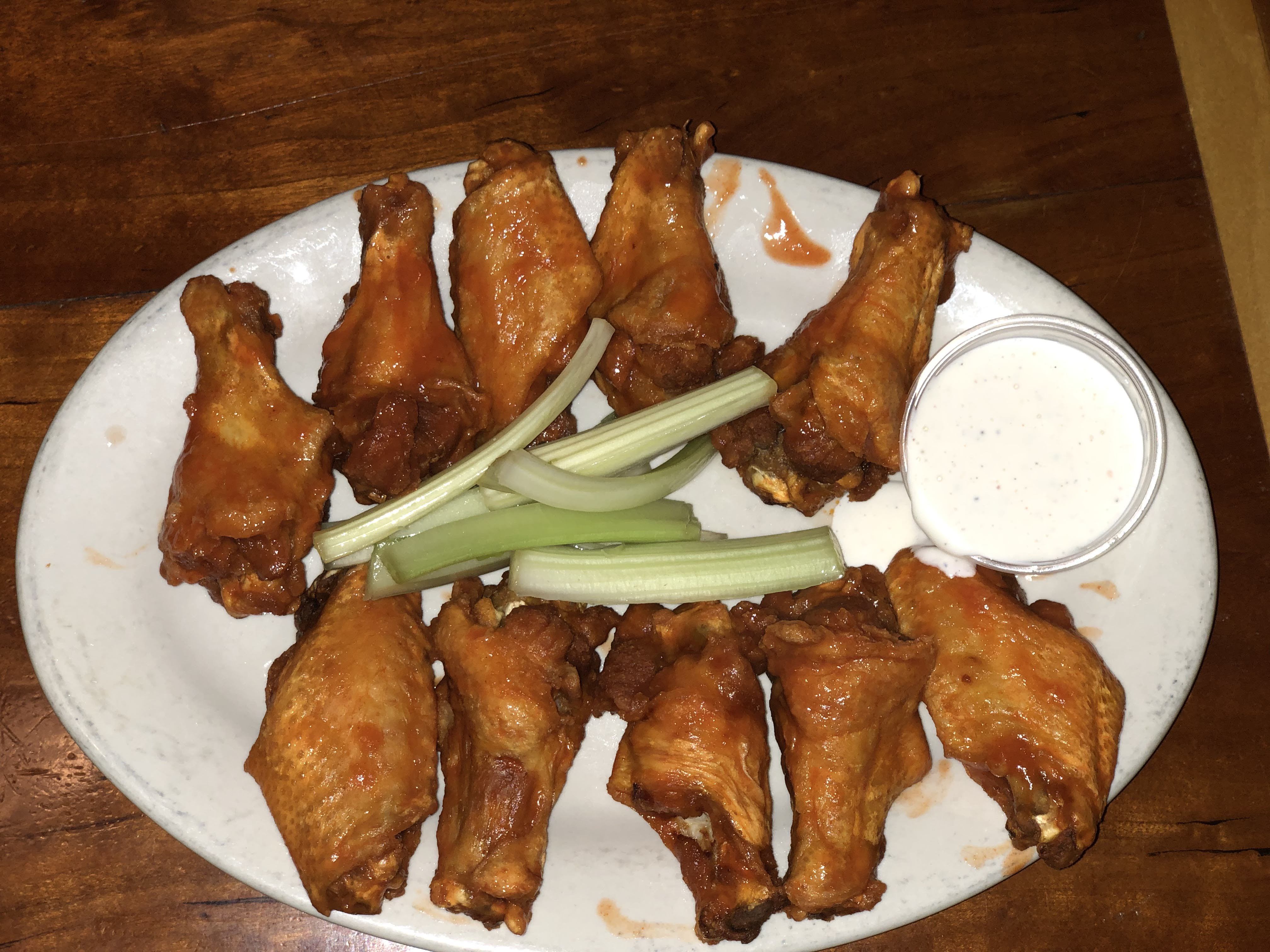 Order 10 Wings food online from Derno's  store, Chicago on bringmethat.com