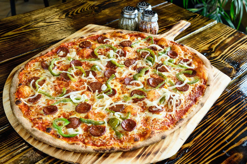 Order Flamez Favorite Pizza - Small 12'' food online from Flamez wood fired pizza store, Blackwood on bringmethat.com