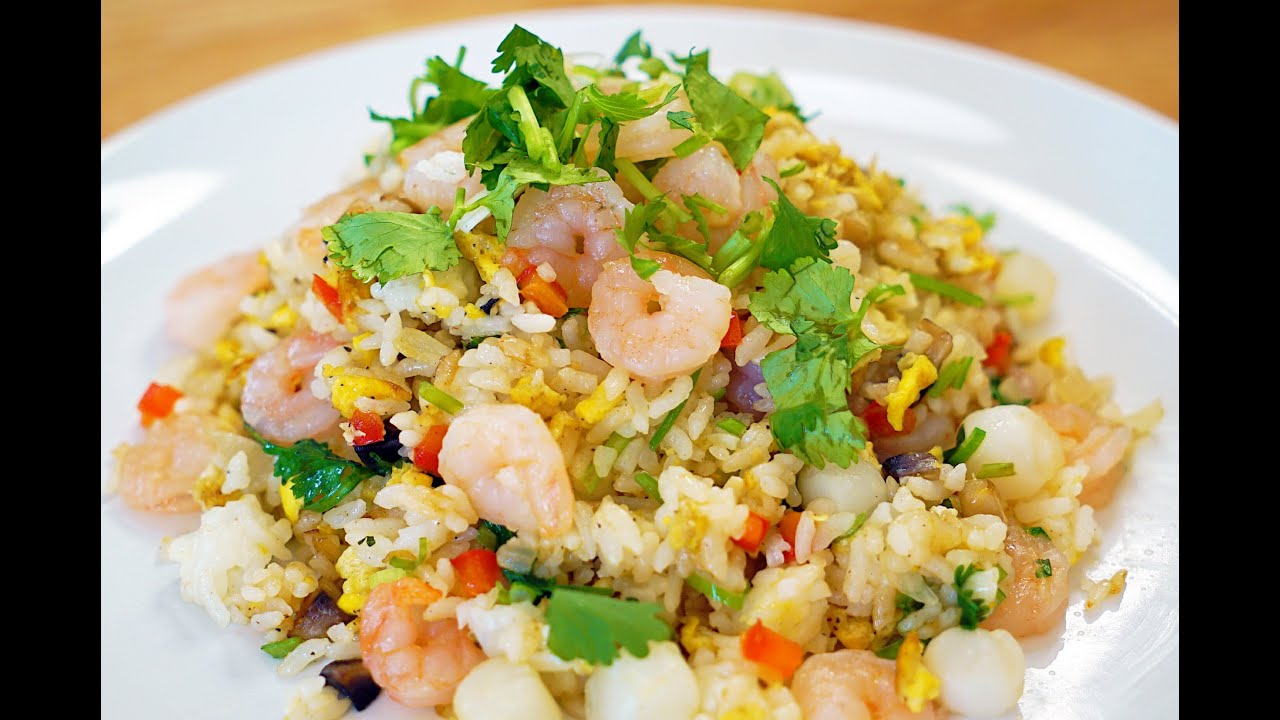 Order Seafood Fried Rice with Garlic food online from Golden Island store, San Diego on bringmethat.com