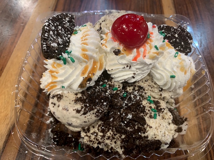 Order Oreo Sundae food online from Silver Spoon Diner store, Queens on bringmethat.com