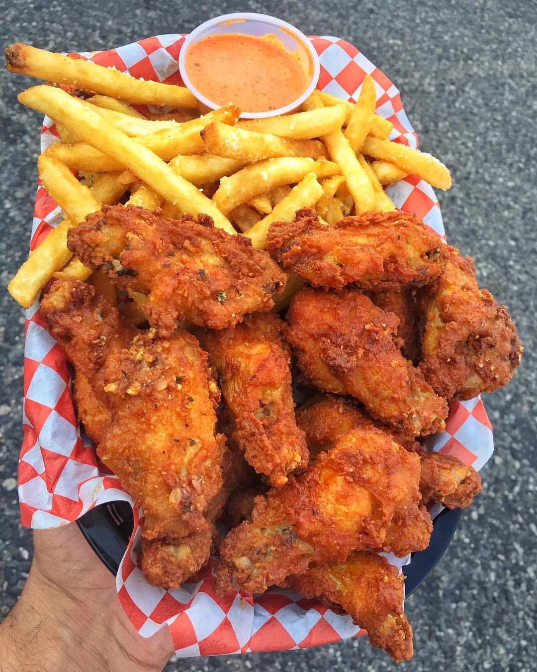 Order 5 Wings and 5 oz. Fries food online from Gumby's Pizza store, Raleigh on bringmethat.com