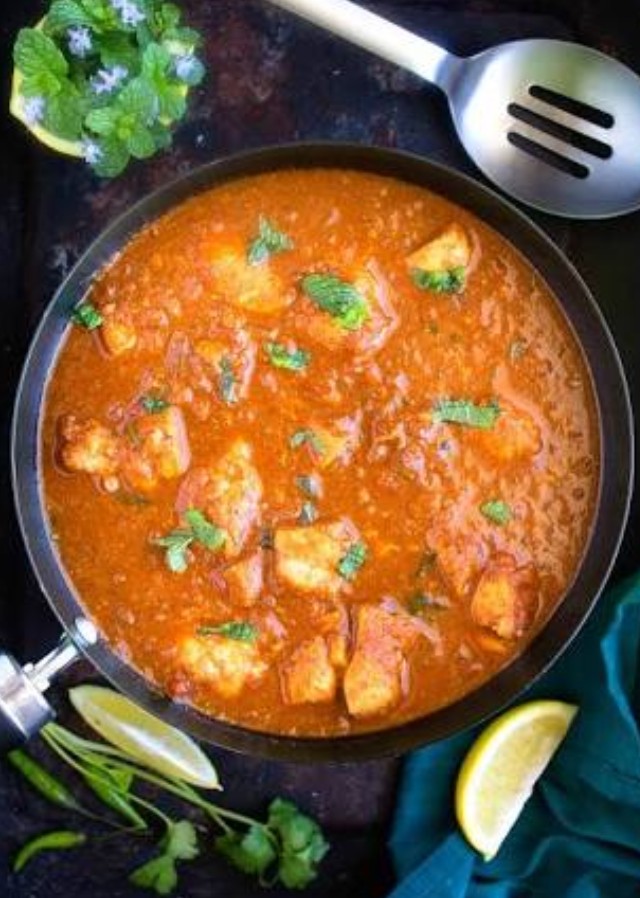 Order Vindaloo Entrée food online from Indian Kitchen Lovash store, Philadelphia on bringmethat.com