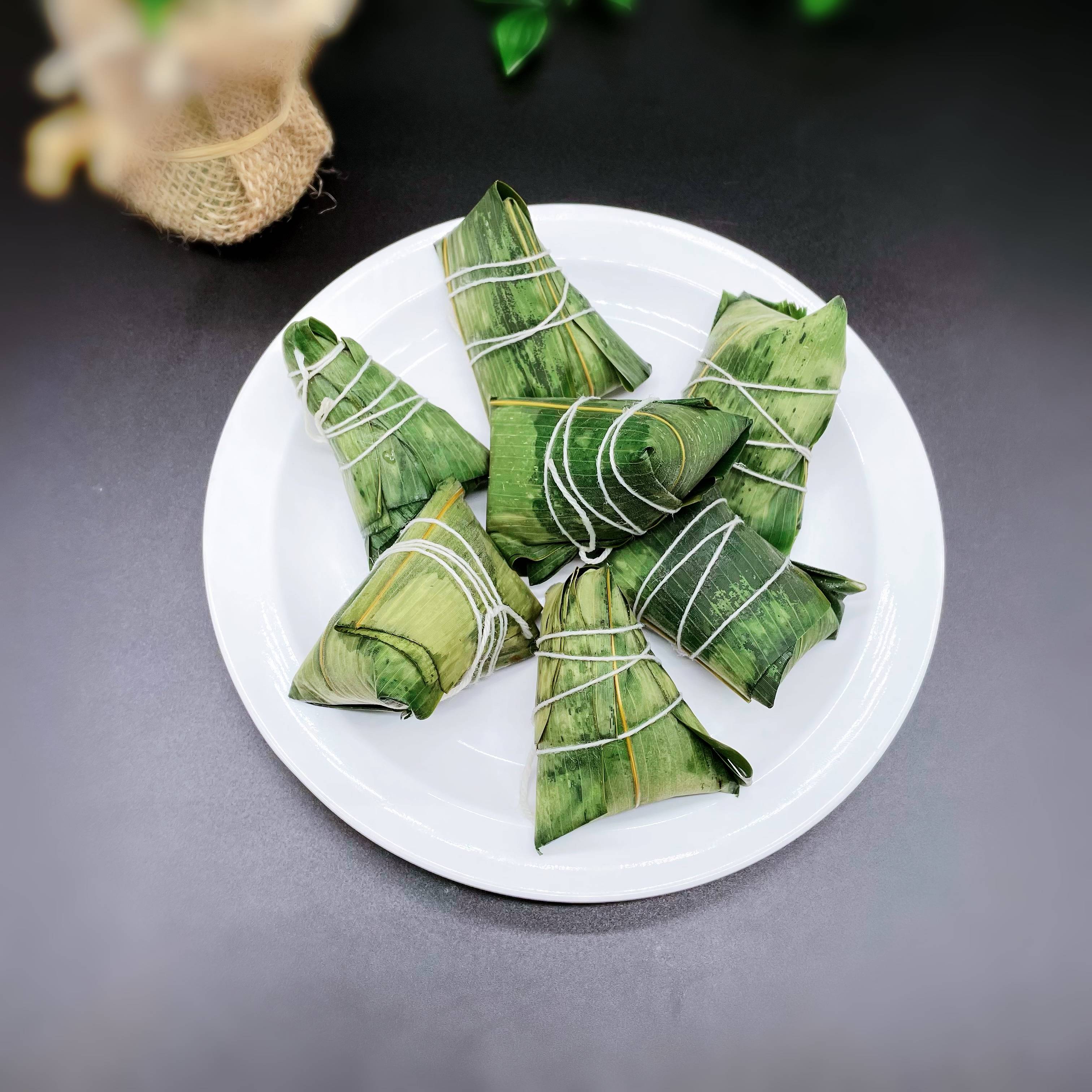 Order 手工豆沙小粽子 Sweet Red Bean Paste Zongzi food online from Fashion Wok store, Sunnyvale on bringmethat.com