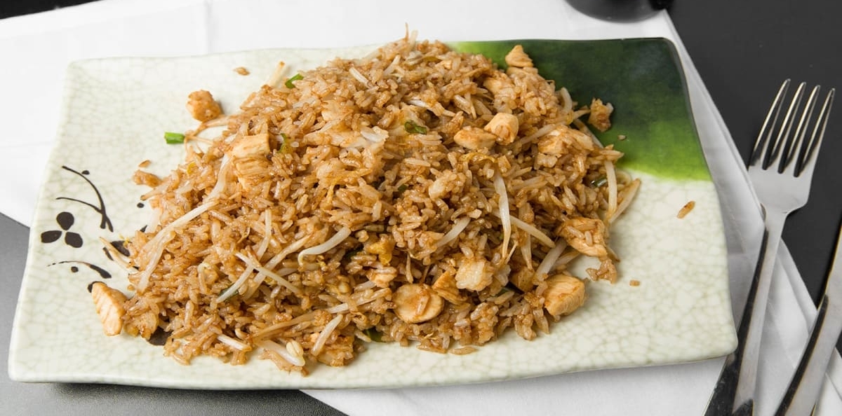 Order Chicken Fried Rice 鸡炒饭 food online from New Peking store, Crystal Lake on bringmethat.com