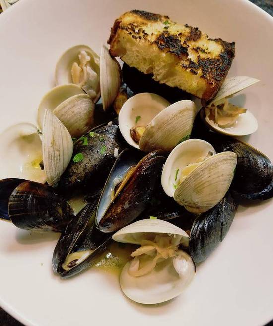 Order Mussels and Clams food online from Osteria Saporino store, Lower Moreland Township on bringmethat.com