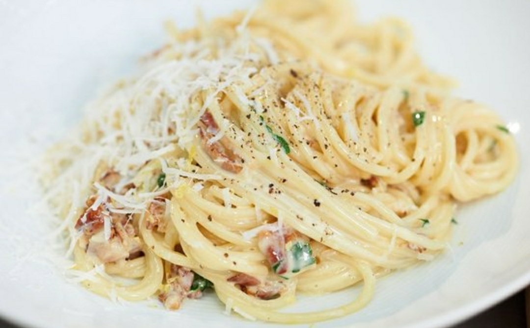 Order Pasta with Carbonara  food online from Roma Pizza store, Brooklyn on bringmethat.com