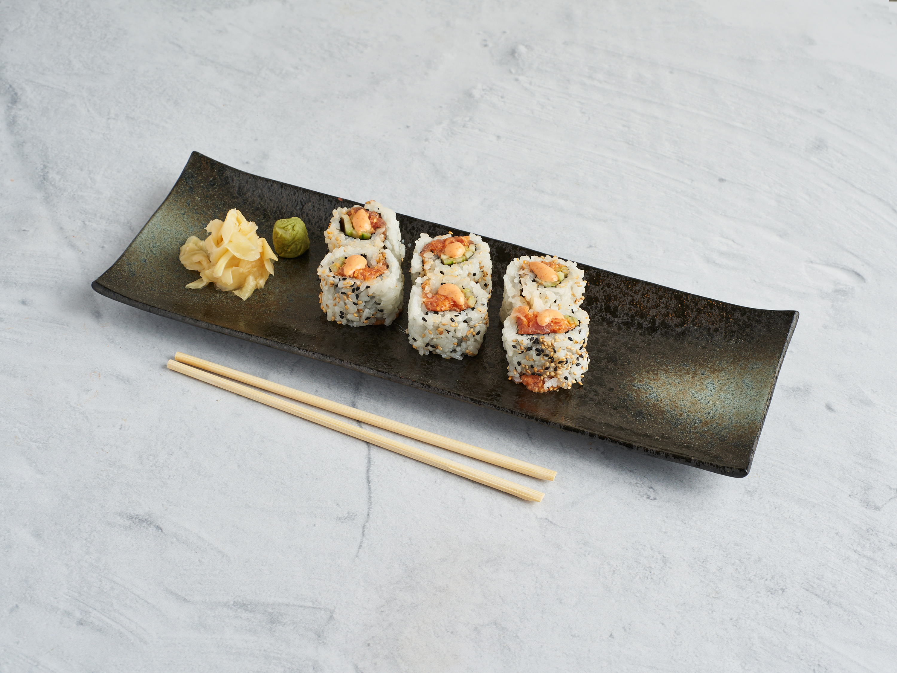 Order Spicy Tuna Roll food online from Shiroi Sushi store, Glenview on bringmethat.com