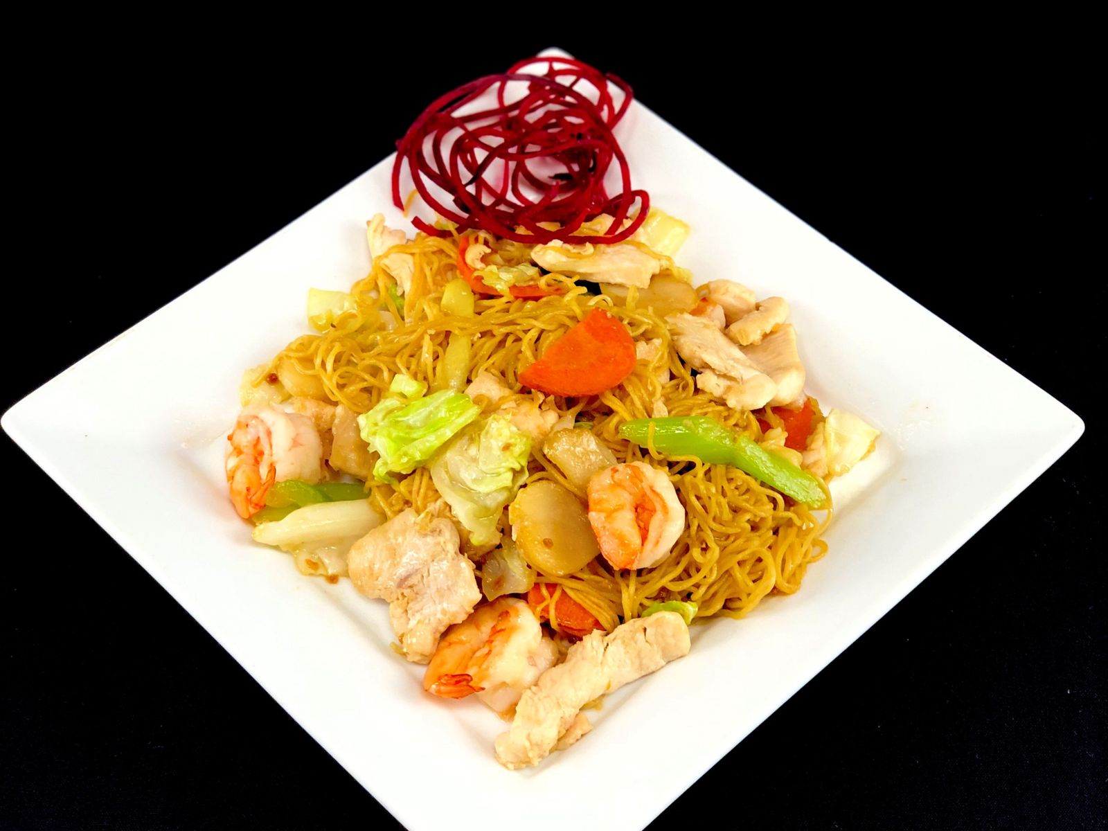 Order Thai Chow Mein Large food online from Malee's Thai Bistro on Main store, Scottsdale on bringmethat.com