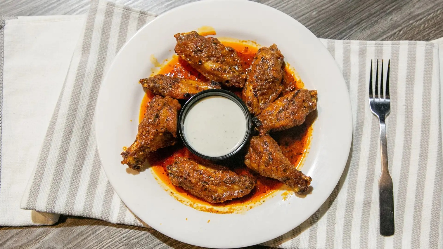 Order Specialty- Tequila Wings food online from Evviva Bar & Eatery store, Lisle on bringmethat.com