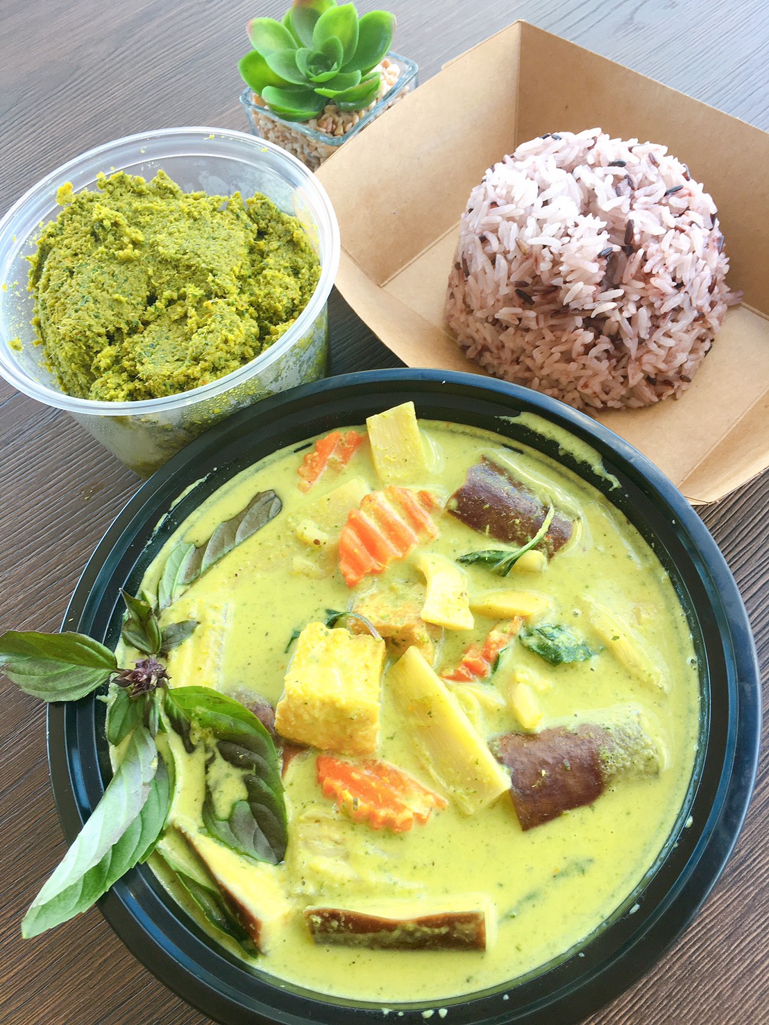 Order Green Curry  VEG food online from Ano-Thai Kitchen store, Temecula on bringmethat.com