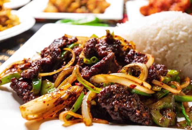 Order Beef Pepper Steak food online from Chinese Dhaba store, Suwanee on bringmethat.com