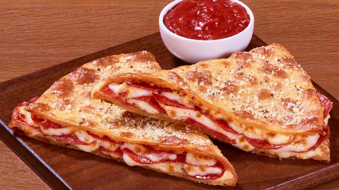 Order Pepperoni Lovers Melt food online from Pizza Hut store, Des Peres on bringmethat.com