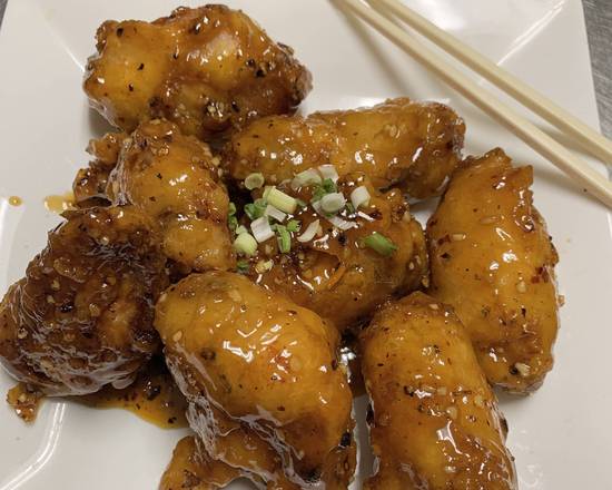 Order  鱼香翅Hot Garlic Sauce Chicken Wings (8 pcs) food online from Chopsticks store, Kent on bringmethat.com