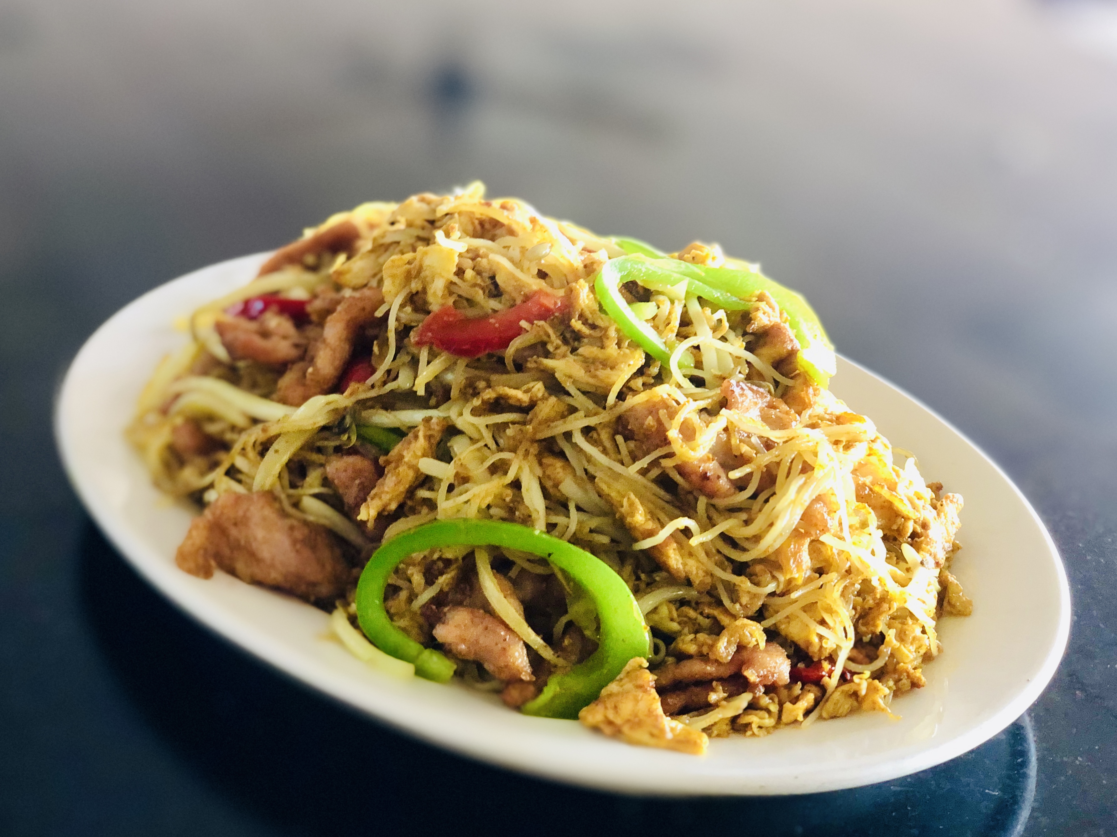 Order Singapore Curry Rice Noodles/ 星洲米粉 food online from Chef Tang store, Vista on bringmethat.com