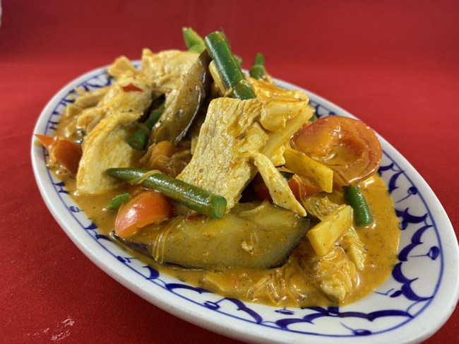 Order 55. Gaeng Hoak food online from Sa-Bai Thong Thai Cuisine store, Madison on bringmethat.com