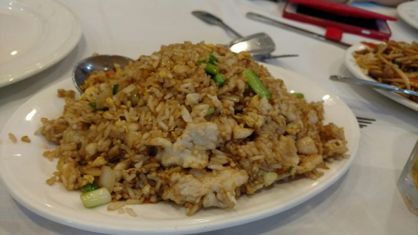 Order Chicken Fried Rice food online from Shanghai Diamond Garden store, Los Angeles on bringmethat.com