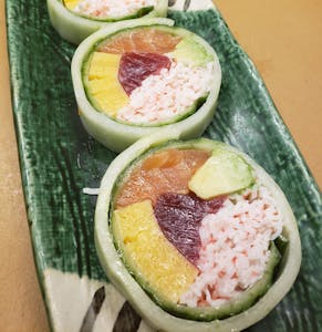 Order Cinderella Roll (5 pcs) food online from Kanbu Sushi Downtown store, Ann Arbor on bringmethat.com