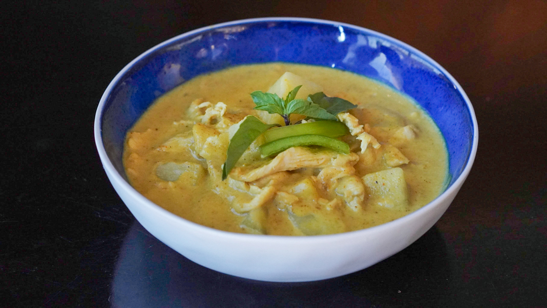 Order Yellow Curry A La Carte food online from Thai BBQ store, Las Vegas on bringmethat.com