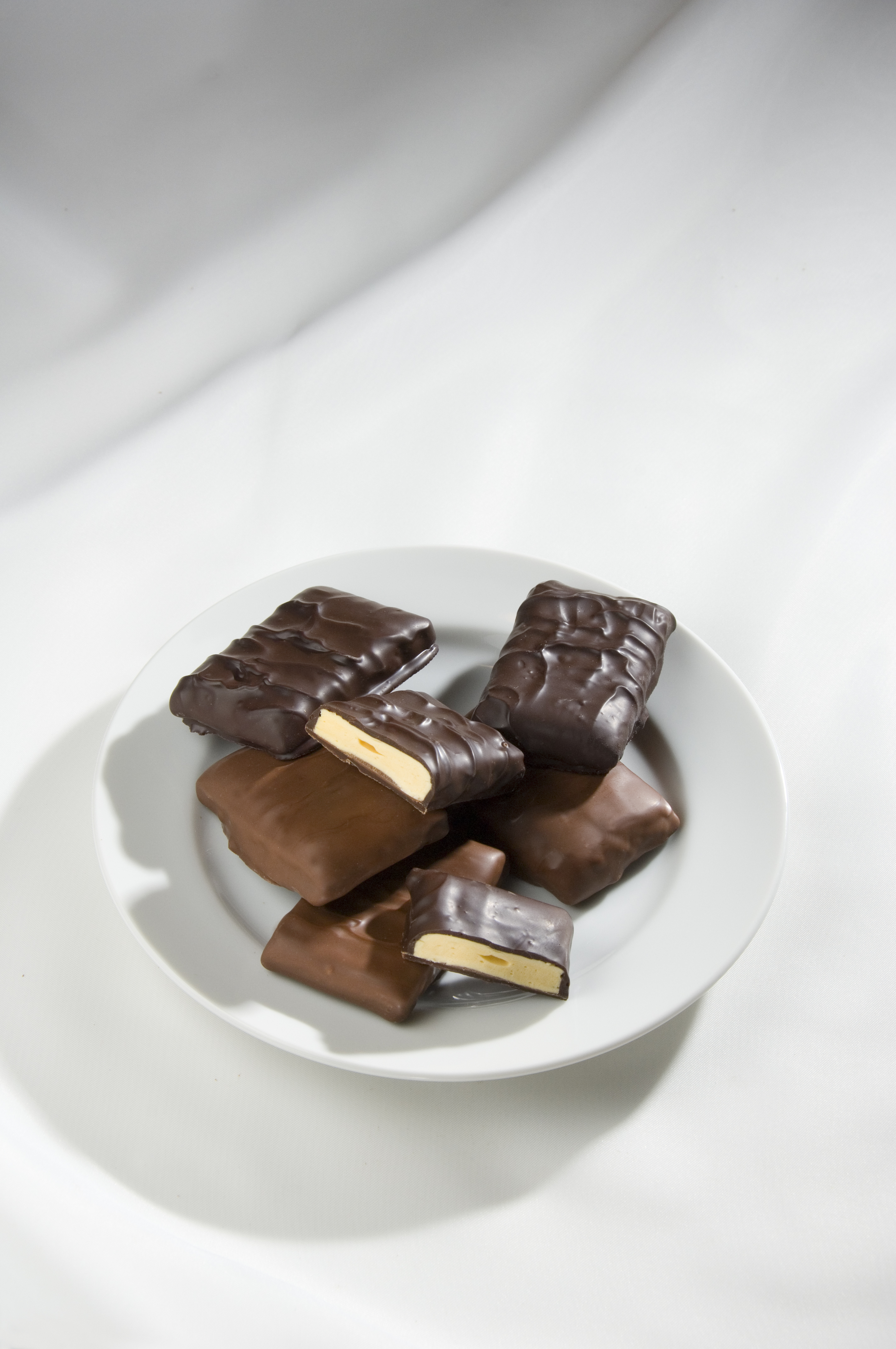 Order Seafoam Milk Cluster food online from Rocky Mountain Chocolate Factory store, Charlotte on bringmethat.com