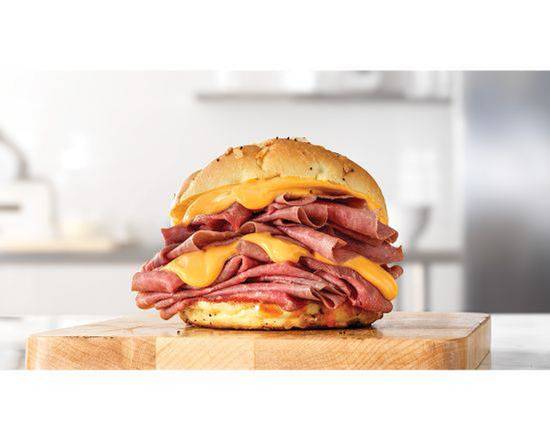 Order DOUBLE BEEF N CHEDDAR food online from Arby's store, Chicago on bringmethat.com