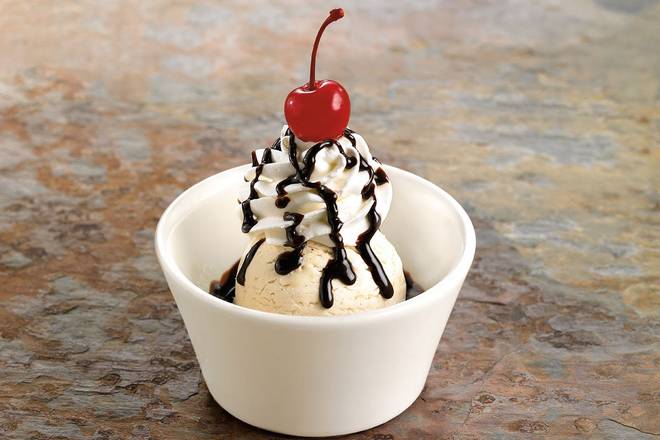 Order Kids' Sundae food online from Bj's restaurants & brewhouse store, Roseville on bringmethat.com