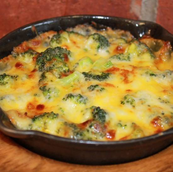 Order Broccoli Bake food online from Mr. Mac Macaroni & Cheese store, Manchester on bringmethat.com