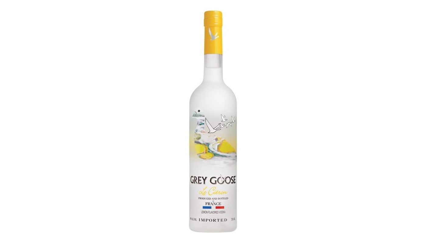 Order Grey Goose Vodka Le Citron 750mL food online from Oak Knoll Liquor store, Santa Maria on bringmethat.com