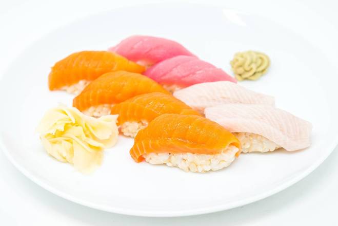 Order Ocean Plate Sushi food online from Erewhon Market store, Santa Monica on bringmethat.com