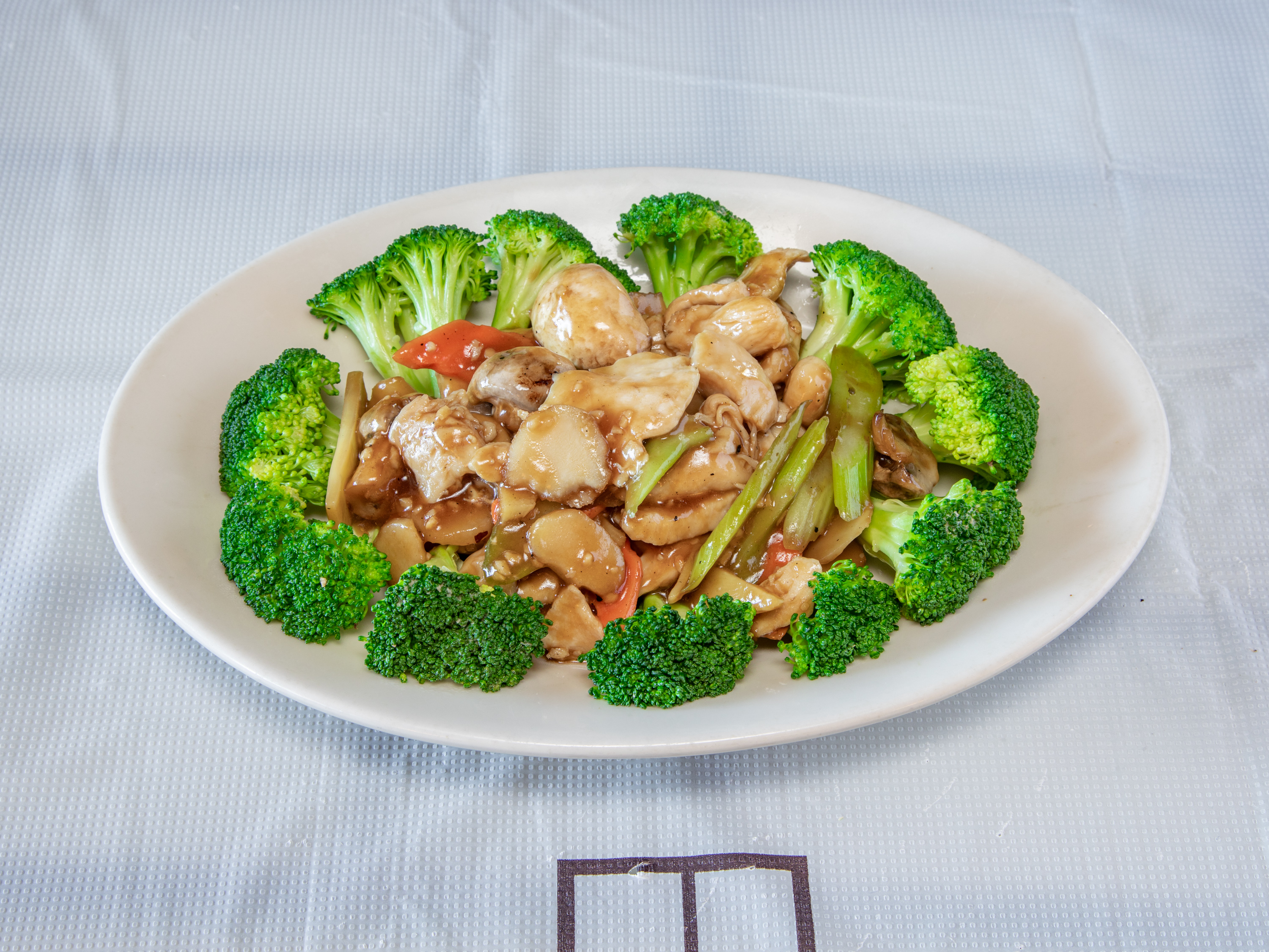 Order Hawaiian Chicken food online from Bamboo Cafe store, Glendale on bringmethat.com