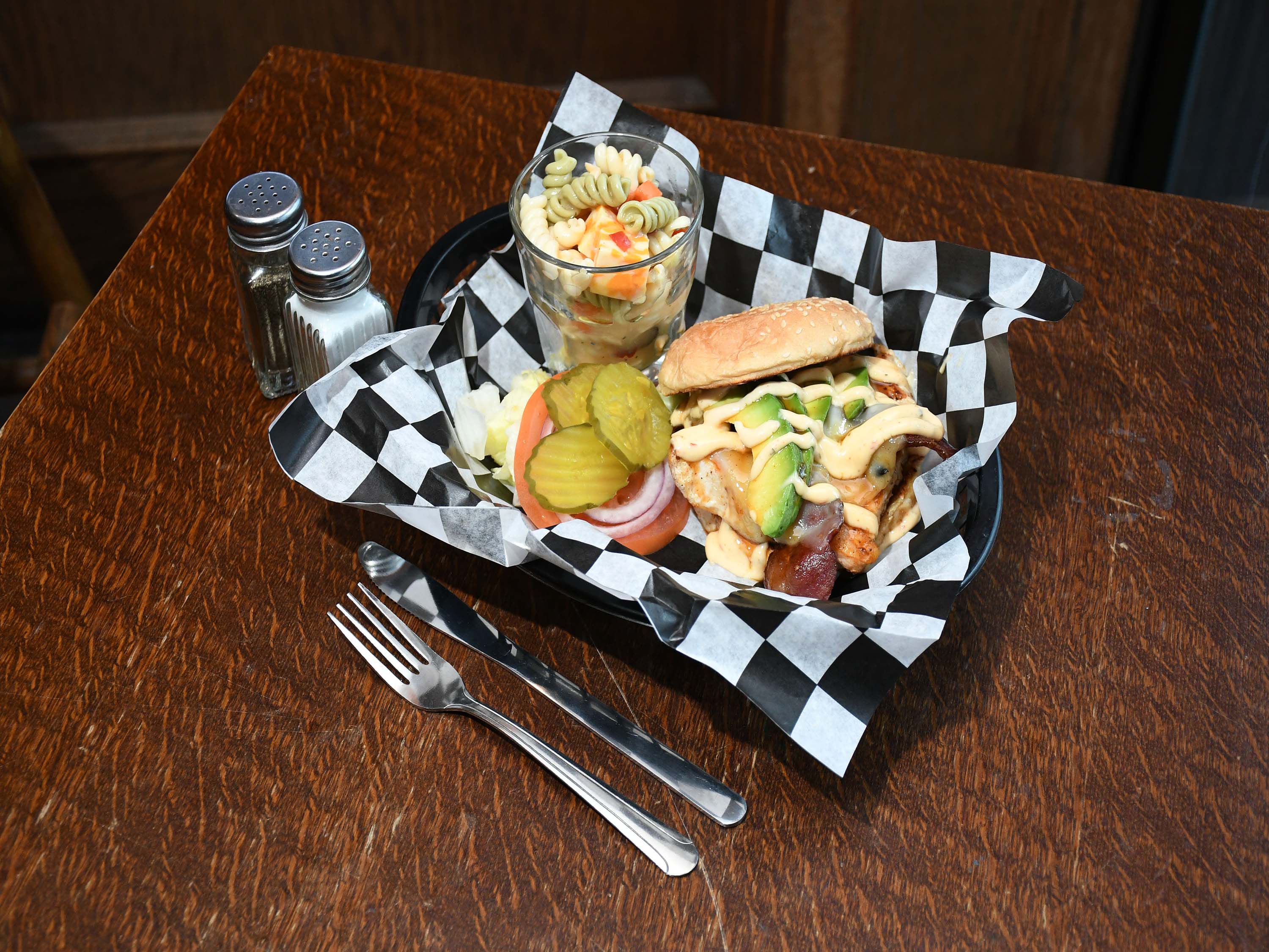 Order California Chicken Sandwich food online from Pally Bar & Grille store, Clive on bringmethat.com