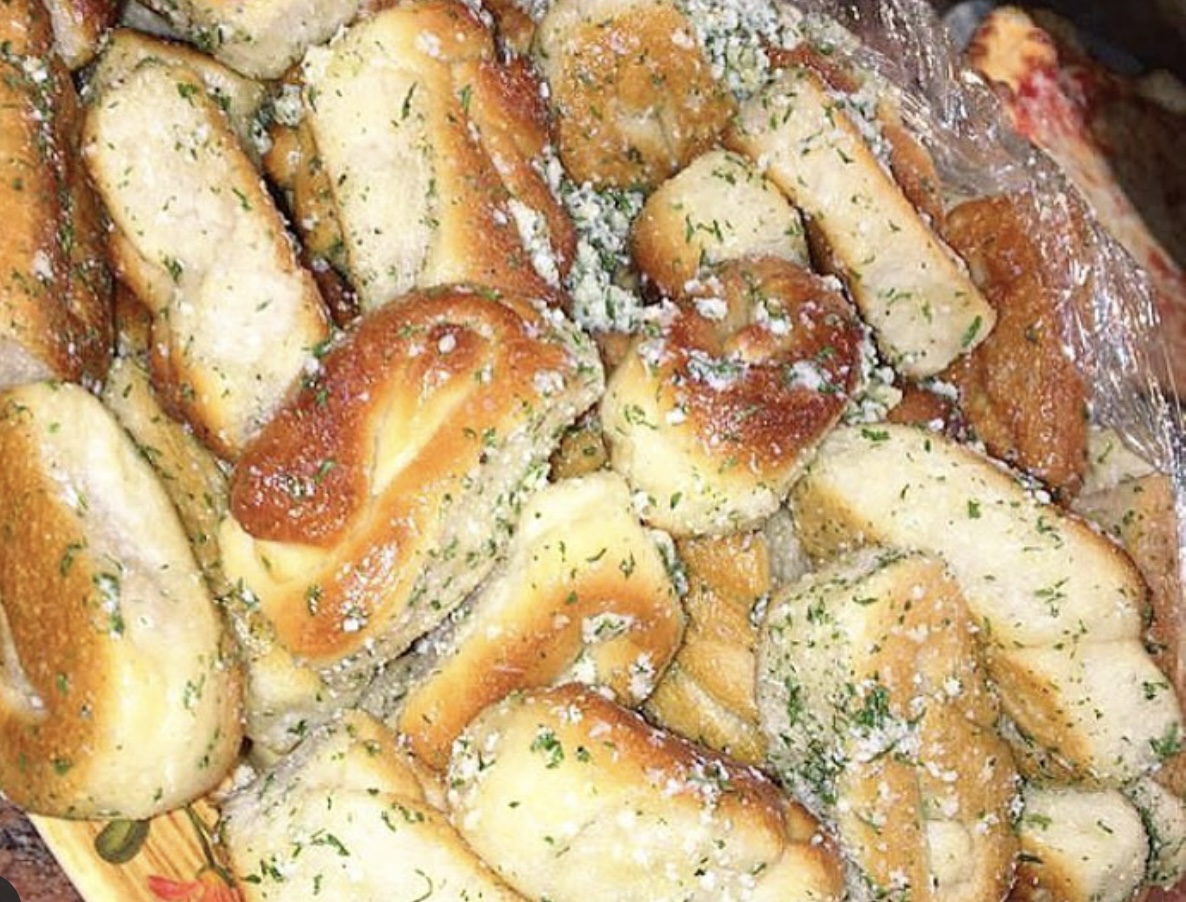 Order Garlic Knots food online from Italia pizza store, Brooklyn on bringmethat.com