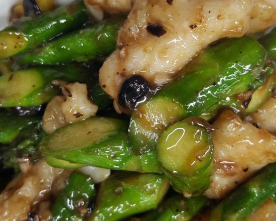 Order Fish Fillet with Asparagus food online from Dragon River Restaurant store, San Francisco on bringmethat.com