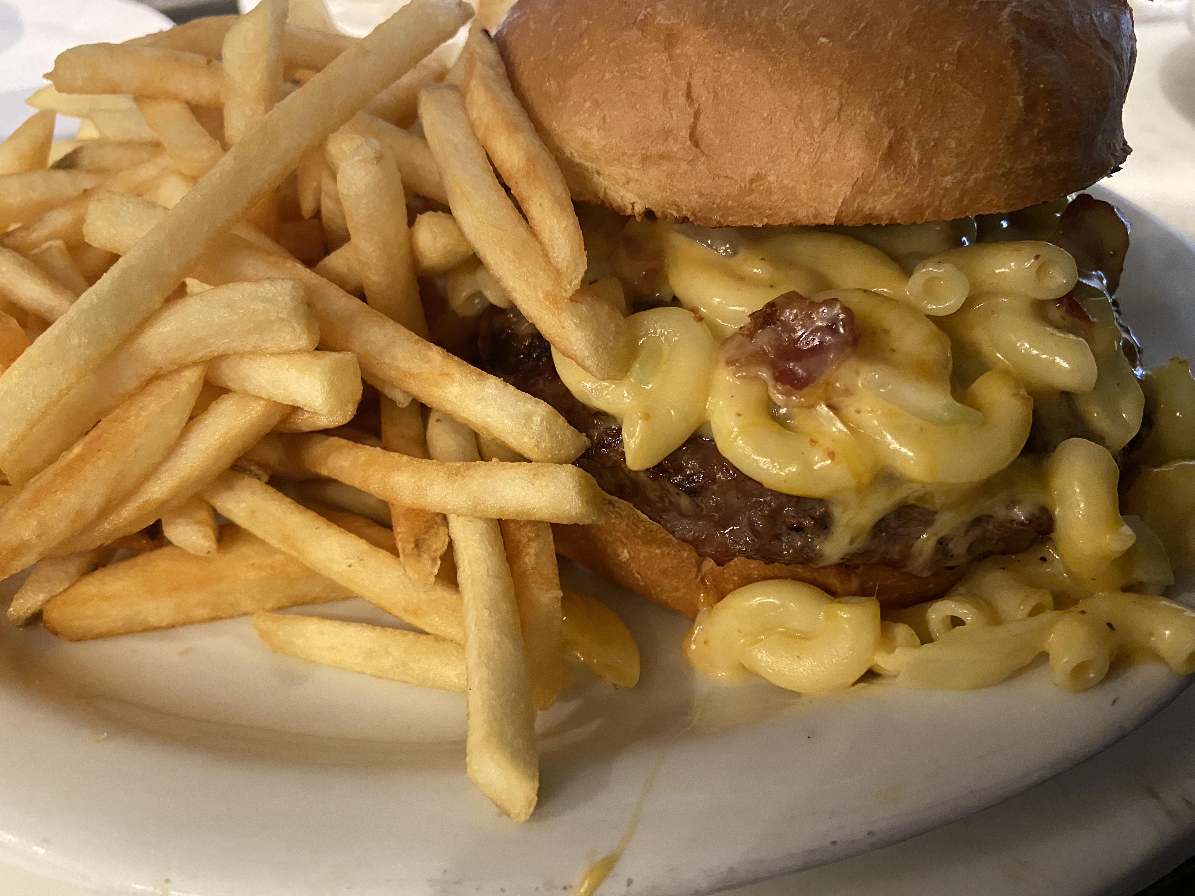 Order Mac and Cheese Burger food online from Pickles Deli store, Newbury Park on bringmethat.com