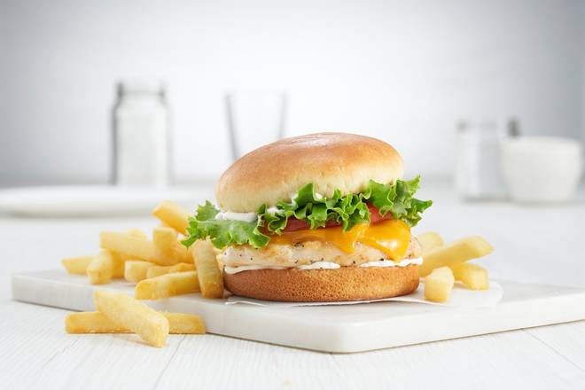 Order Grilled Chicken Sandwich food online from Friendly's store, Brookdale on bringmethat.com