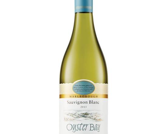 Order Oyster Bay Sauvignon Blanc, 750mL white wine (12.5% ABV) food online from Ogden Wine & Spirit store, Naperville on bringmethat.com