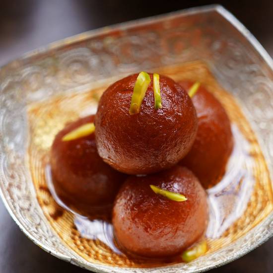Order Gulab Jamun (2 pcs) food online from Masala Bbq & Curries store, Cupertino on bringmethat.com