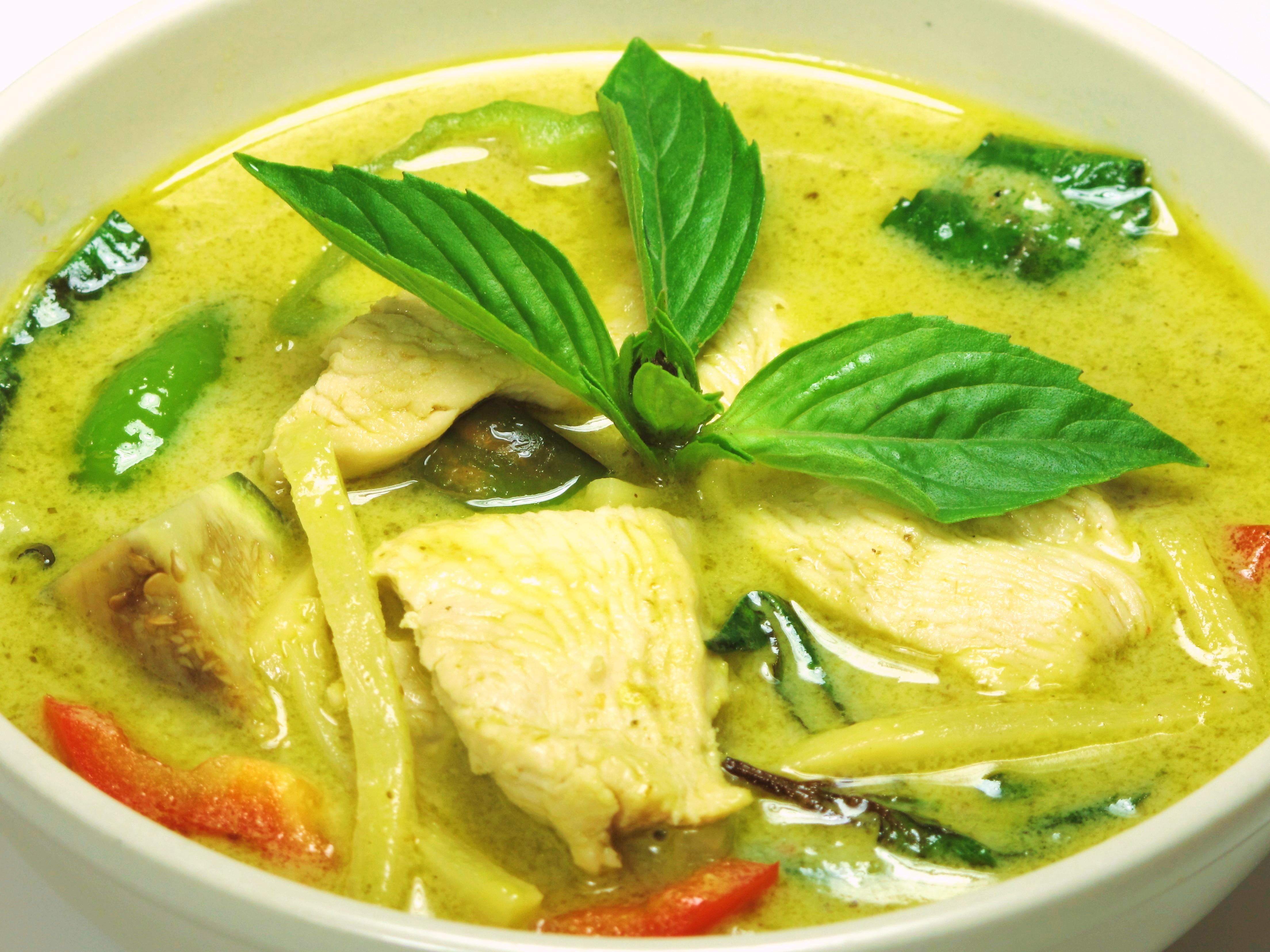 Order Green Curry food online from Kanlaya Thai Restaurant store, Harrisburg on bringmethat.com
