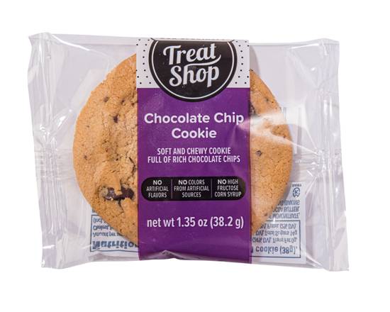 Order Chocolate Chip Cookie food online from Hooters store, Cedar Hill on bringmethat.com
