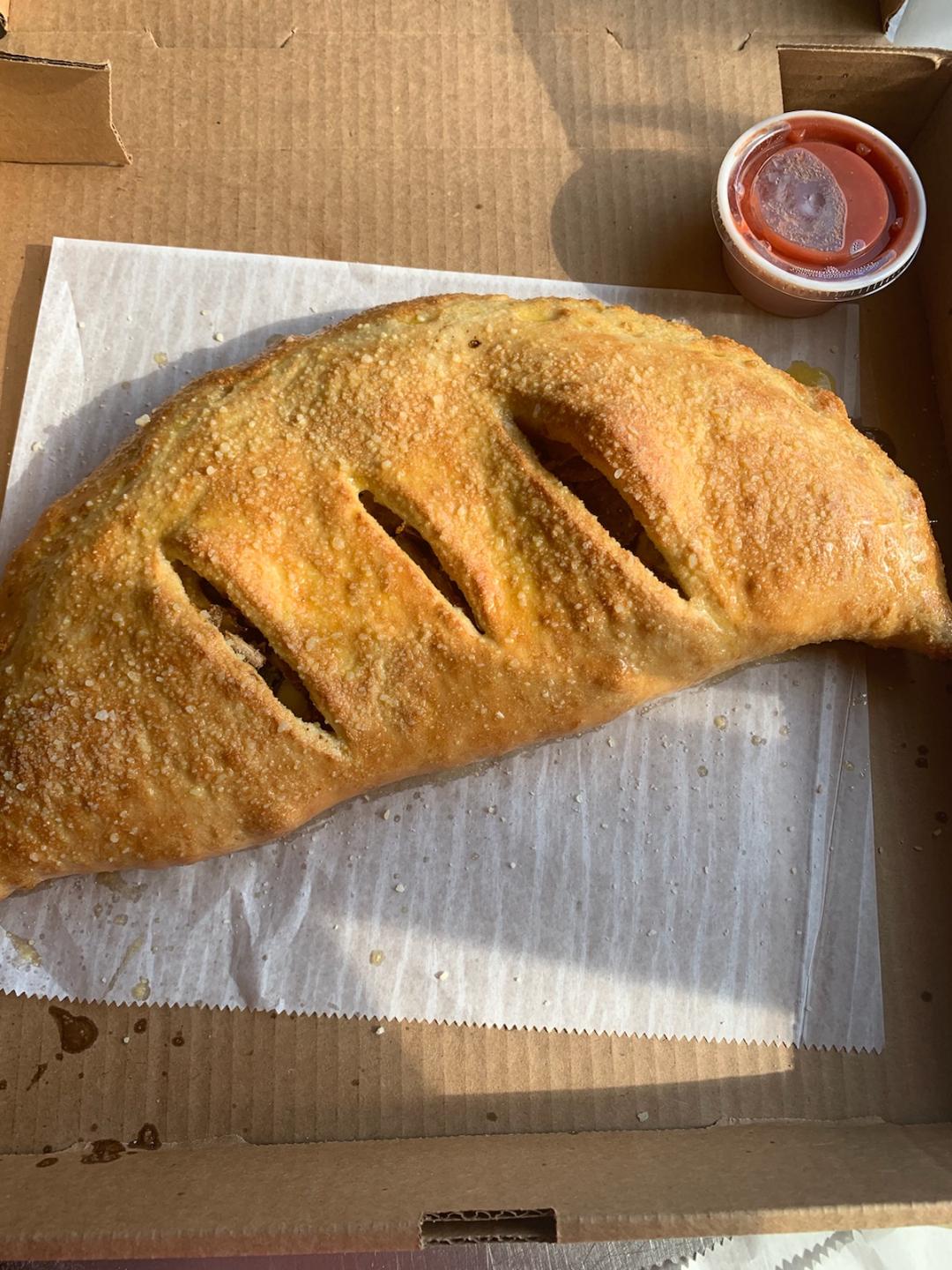 Order Italian Calzone food online from Hot Box Pizza & Wings store, South Park Township on bringmethat.com