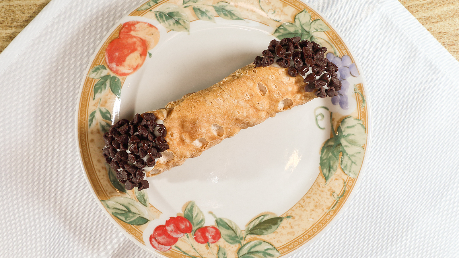 Order Cannoli food online from Java House Cafe store, South Lyon on bringmethat.com