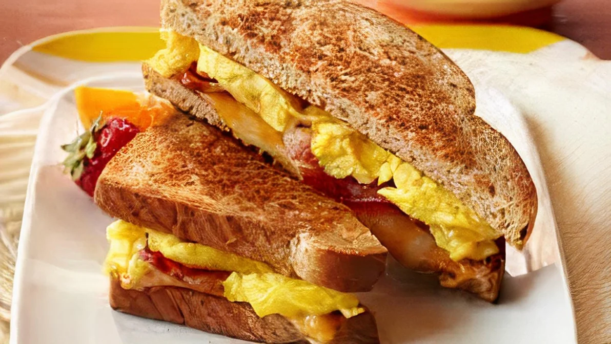 Order Bacon, Egg & Cheese Sandwich food online from Lee Family Deli store, Camden on bringmethat.com