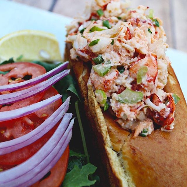 Order Lobster Roll food online from Rex's Seafood And Market store, Dallas on bringmethat.com