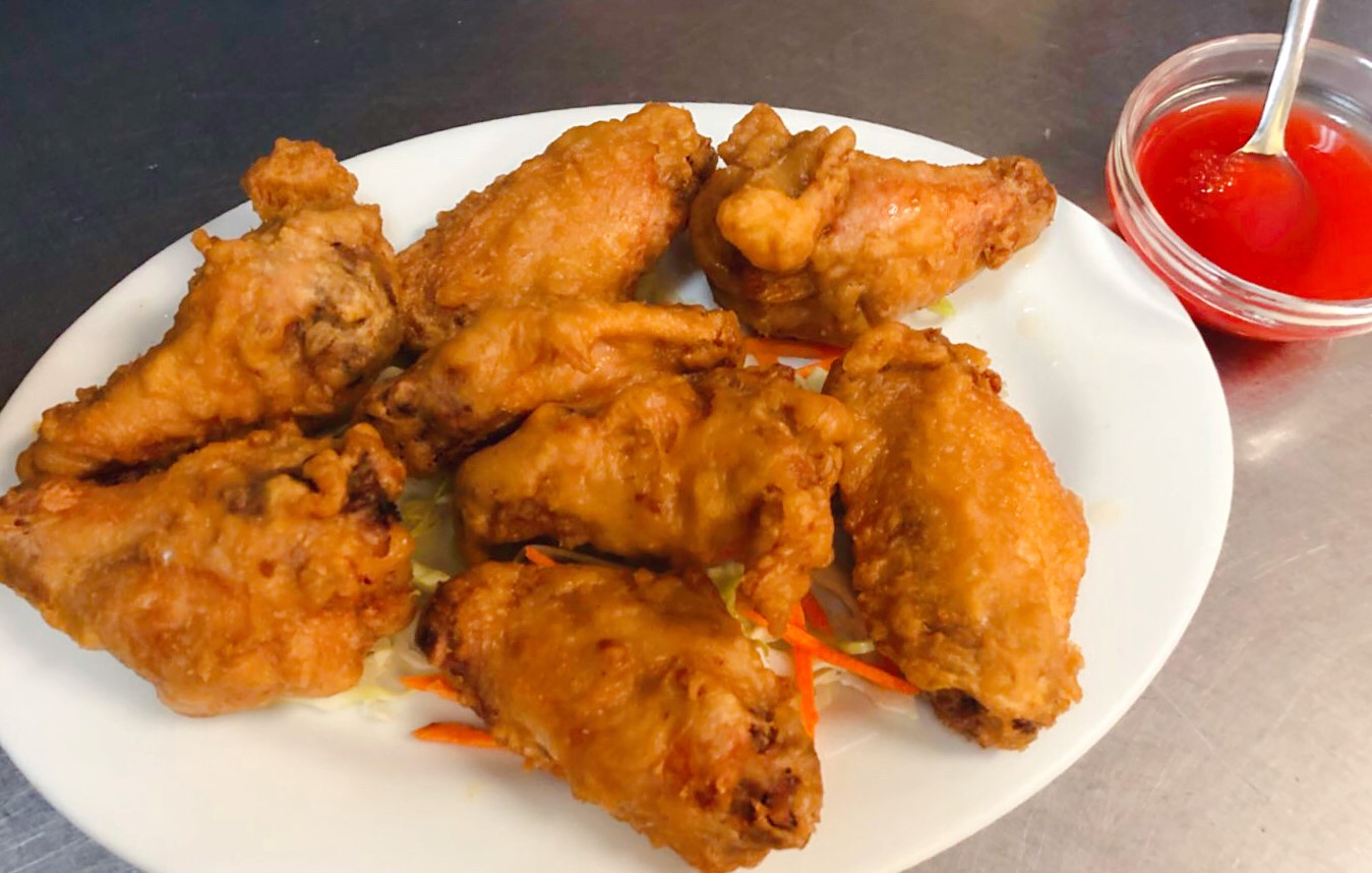 Order 8. Eight Pieces Fried Chicken Wings food online from Xing Yuan store, Alameda on bringmethat.com